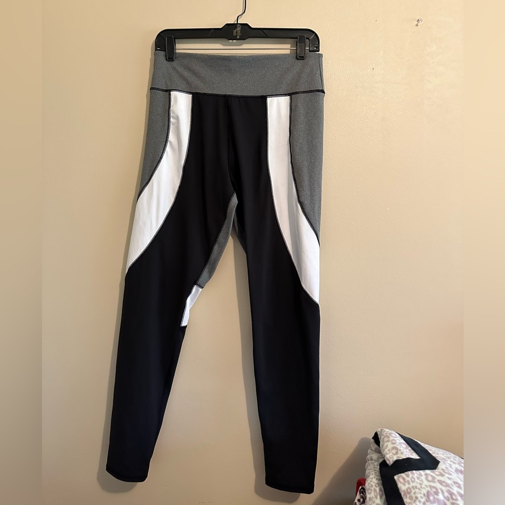 New York and Company workout leggings - Picture 1 of 3